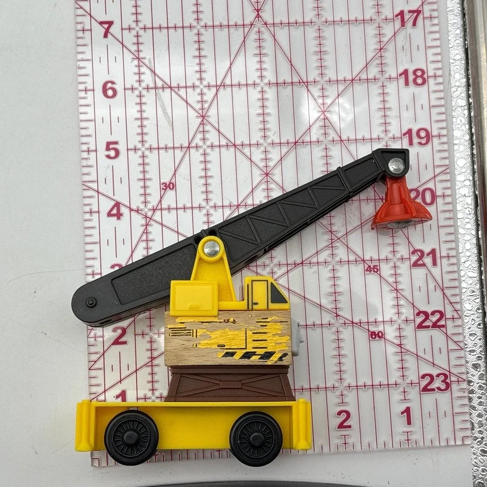 Thomas Wooden Railway Reg Crane Train Engine Magnetic Scrapyard Fisher Price